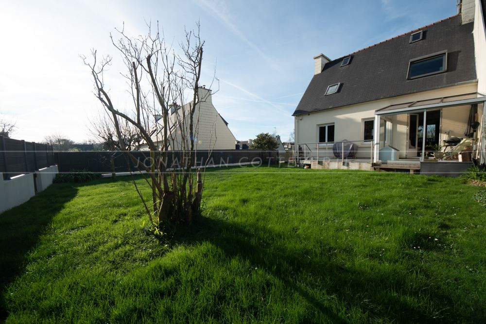 MAISON - T4 - 3 CHAMBRES - PIECE DE VIE DE 30 M² POSSIBLE 40M² - VERANDA - EXPOSITION SUD - SOUS COL COMPLET - CALME.